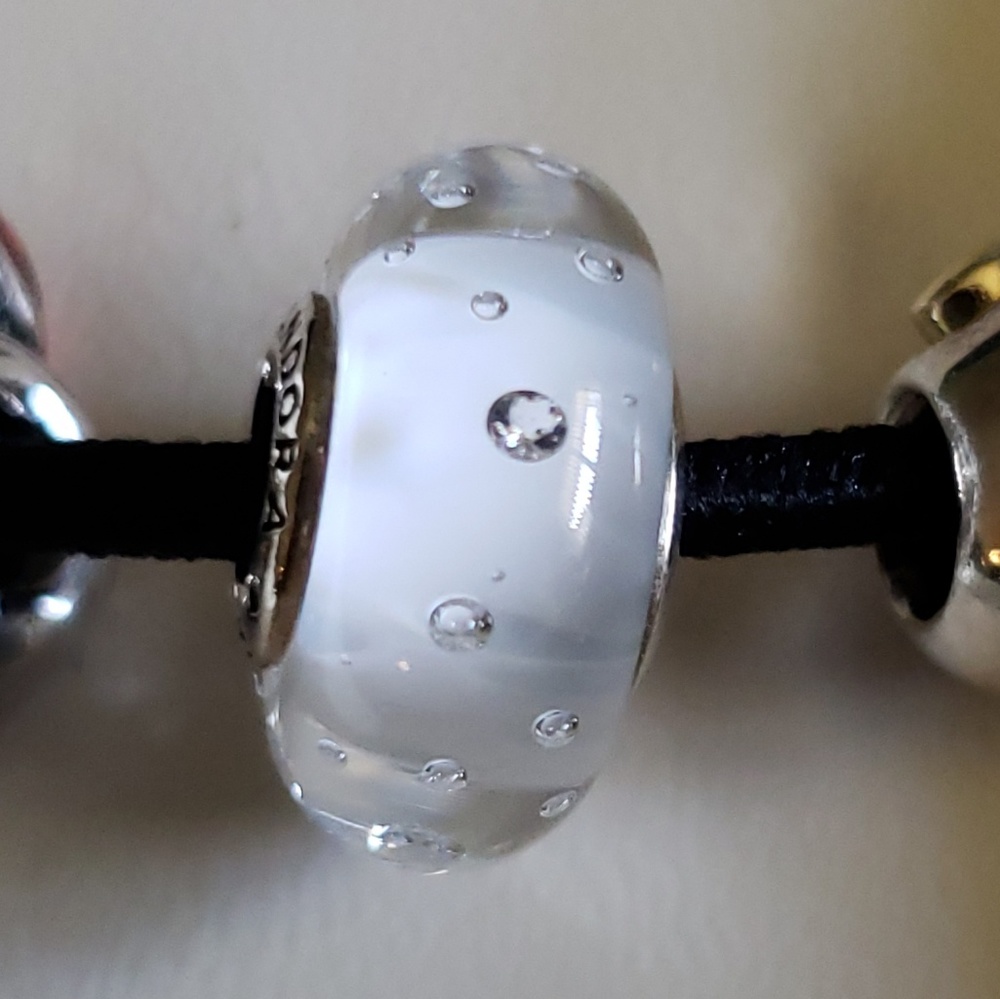 Pandora Clear Effervescence bead